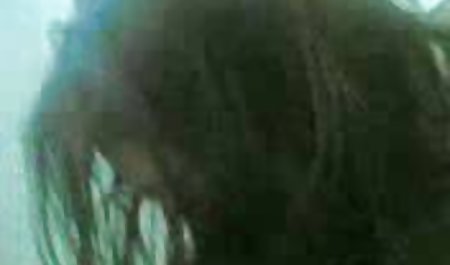 Nenek bokep tante vs ponakan indo panas masturbasi dengan dildo tebal