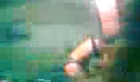 Pelacur bokep indo tante dan keponakan Busty akan kacau di hotel dengan klien