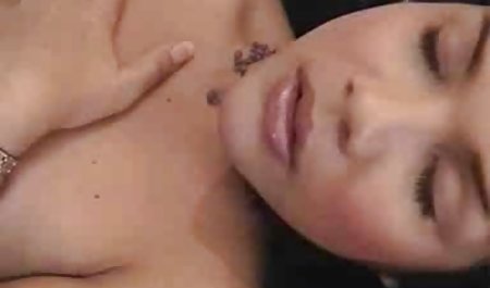 Jalang poen indo bercinta di dua lubang berair