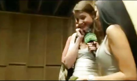 Artis Rusia meletakkan anal sempit di bawah anggota ayam gemuk seorang pria sex indo new