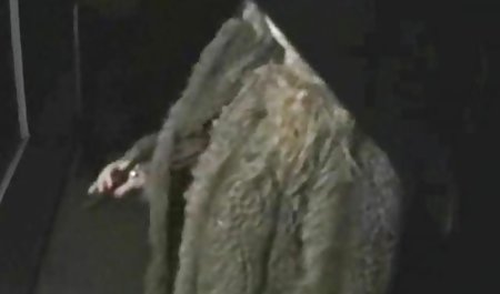 Setelah video sex selebriti indonesia minum bir, orang-orang mengatur pesta seks gay