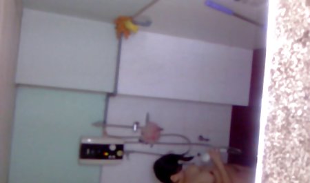 Pirang mungil dengan dildo di pantat dan sexporn indo kontol di vagina