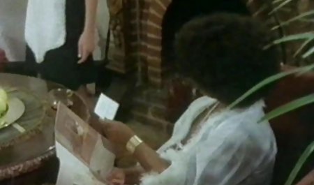 Cewek kaku meniduri vaginanya dengan jari dan mengisap ayam bigo live indo sex tebal pria