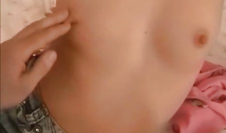 Pelacur berdada muda, mengisap ayam gemuk xxx sek indo