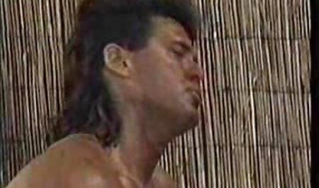 Anak porn bokep indo tiri yang manis dan penuh gairah menggoda ayah tiri tua dan menidurinya