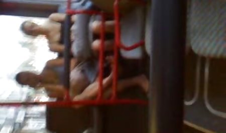 Wanita kulit bokep indo ayah anak putih panas bercinta dua pria kulit putih dan mengisi wajahnya dengan sperma