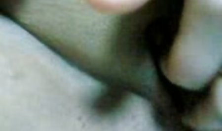 Gamer panas membingkai mulutnya sex indo tante dan memek pink di bawah kontol tebal