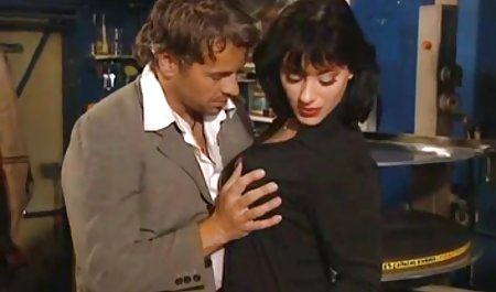 Bikini ramping sayang Sabrina Rey akan bokep indo toket montok bercinta di tepi kolam renang