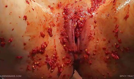 Brunette kurus pembakar bokep indo aura kasih membangkitkan prianya dan bercinta di dubur