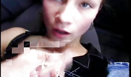 Seorang pria berkumis mengintip dalam vagina hitam xxx indo bandung dan mulut