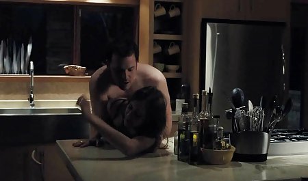 Jalang bernafsu bernafsu bercinta dengan mantannya dan mengobrol dengan artis indo porn suaminya di skype