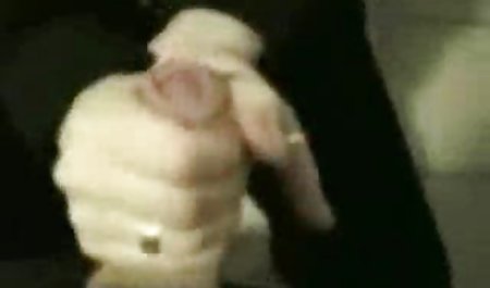 Lelaki itu pertama-tama meniduri sapi betina di kamar mandi, lalu menyeretnya ke tempat tidur, dan sudah di sana mereka mulai berhubungan seks yang sangat menyenangkan, dengan vagina dan pengisap lainnya, di indo porn videos samping tipe yang dia gandakan, tentu saja letakkan di sana.