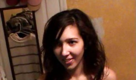 Gay mengikatkan dildo pada tongkat dan tkw indo xxx ingin mendorongnya dengan maksudnya