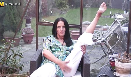 Dewi strapon. Seorang brunette dengan dildo hitam free indo xxx besar meniduri pantat budak di stoking wanita, menyebalkan menyia-nyiakan omong kosong di pantatnya sepanjang jalan