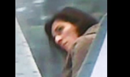 Keindahan berdada merayap ke saudara laki-lakinya, yang menonton film porno dan masturbasi, dia merasa kasihan kepada saudara laki-lakinya dan perempuan jalang live indo porn itu memutuskan untuk membantunya. Apa yang terjadi selanjutnya, lihat sendiri, kamu tidak akan menyesalinya