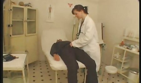 Gadis pirang muda membelai vagina dengan jari-jarinya xxxx sex indo