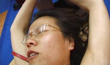 Dua ayah tiri bernafsu mengatur gangbang untuk anak perempuan video bokep pembantu indo mereka yang masih kecil