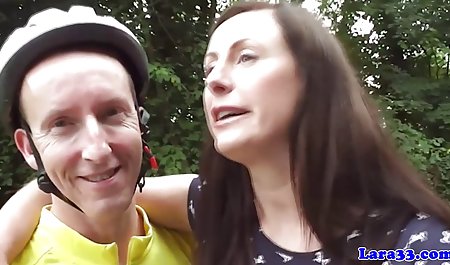 Pria tampan dengan penis besar di antara kedua kaki bbw indo bokep ditenangkan brunette