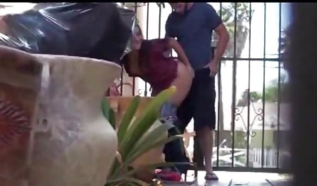 Suaminya ada di ambang pintu, dan bajingan itu melompat pada ayam besar kekasihnya indo gemuk xxx