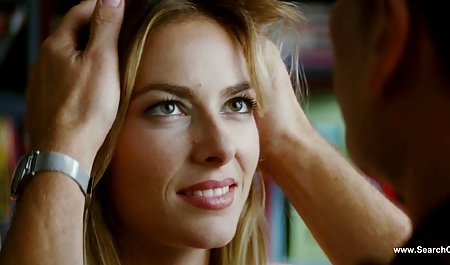 Syuting gadis saya dan bokep indo ngintip vaginanya yang dicukur di kamera