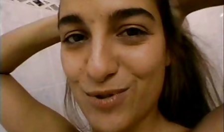 Cowok lucu meniduri ibu tiri berdada dan putrinya yang muda bule vs indo sex