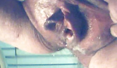 Sebuah keluarga muda telah menemukan sesuatu yang lebih baik daripada melakukan seks tante indo sex berkelompok di tempat bersama gadis tunawisma ini