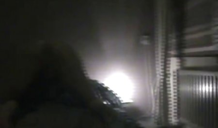 Dua anak ayam berdada terjerat dalam bola di tempat tidur dan dengan penuh semangat menjilat indonesia sex jilbab gua masing-masing